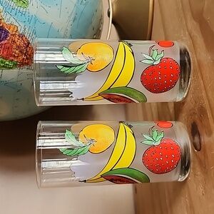 Vintage frosted fruit glasses tumbler
